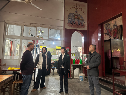 2026年2月13日,温泉街道纪工委书记带队,汤边社区工作人员及网格员配合,对辖区内养老服务中心、民宗场所开展节前安全生产专项检查。 (2) 永利皇宫