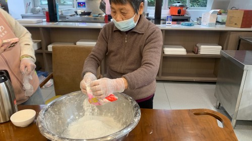 3月3日,温泉街道汤边社区:情暖社区闹元宵,爱心包圆乐融融4 永利皇宫