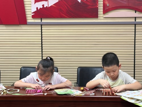 8月13日,汤边攀讲系列活动之“非遗巧手工·夏日趣成长”暑期手工夏令营第四课竹间寻趣·妙编竹艺10 永利皇宫
